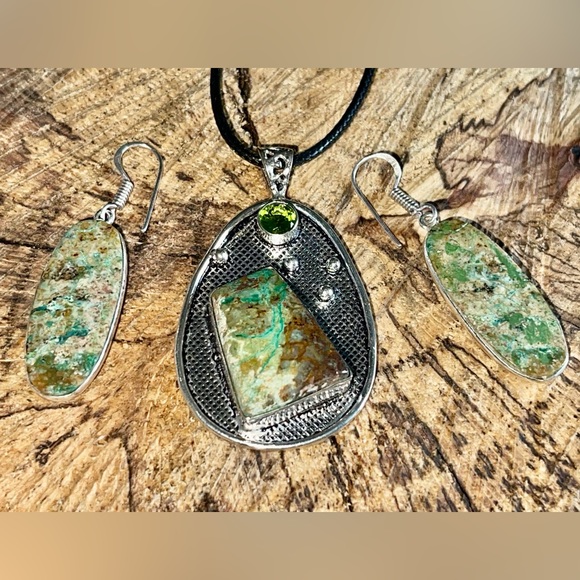 Chrysocolla Pendant & Earrings - Picture 5 of 14